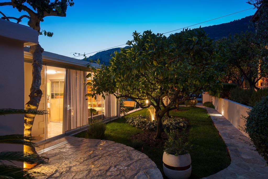 Villa Kamenica Komiža Exteriör bild