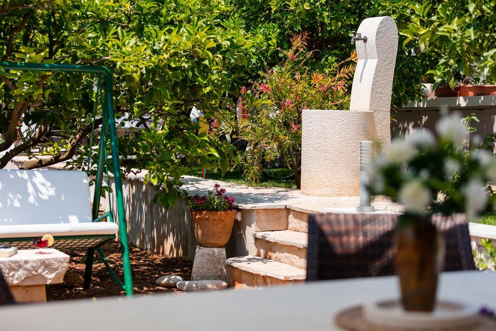 Villa Kamenica Komiža Exteriör bild
