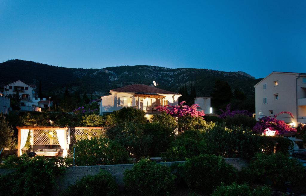 Villa Kamenica Komiža Exteriör bild