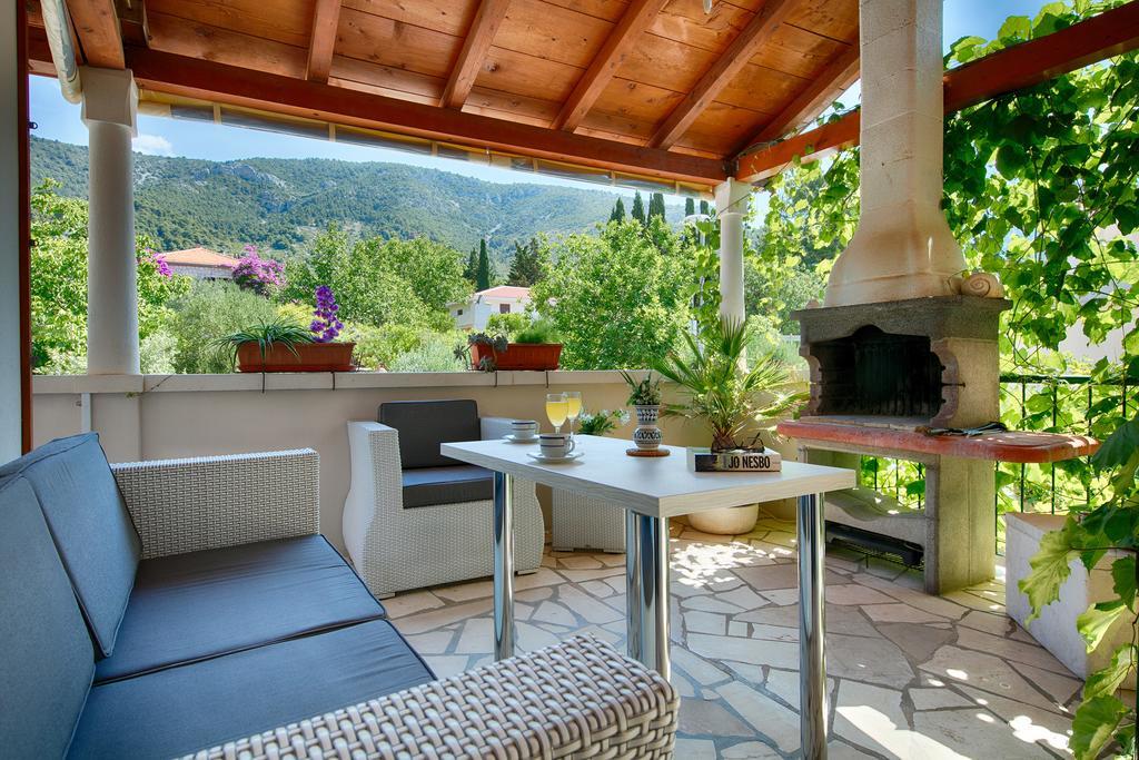 Villa Kamenica Komiža Exteriör bild